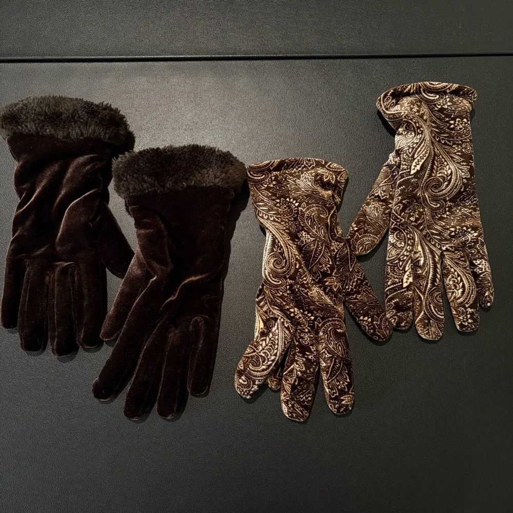 Elegant Brown and Paisley Velvet Gloves Set - Picture 5 of 7